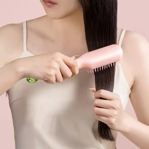 Self Cleaning Hair Brush - Image 3